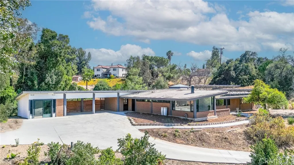 15495 Washington Street