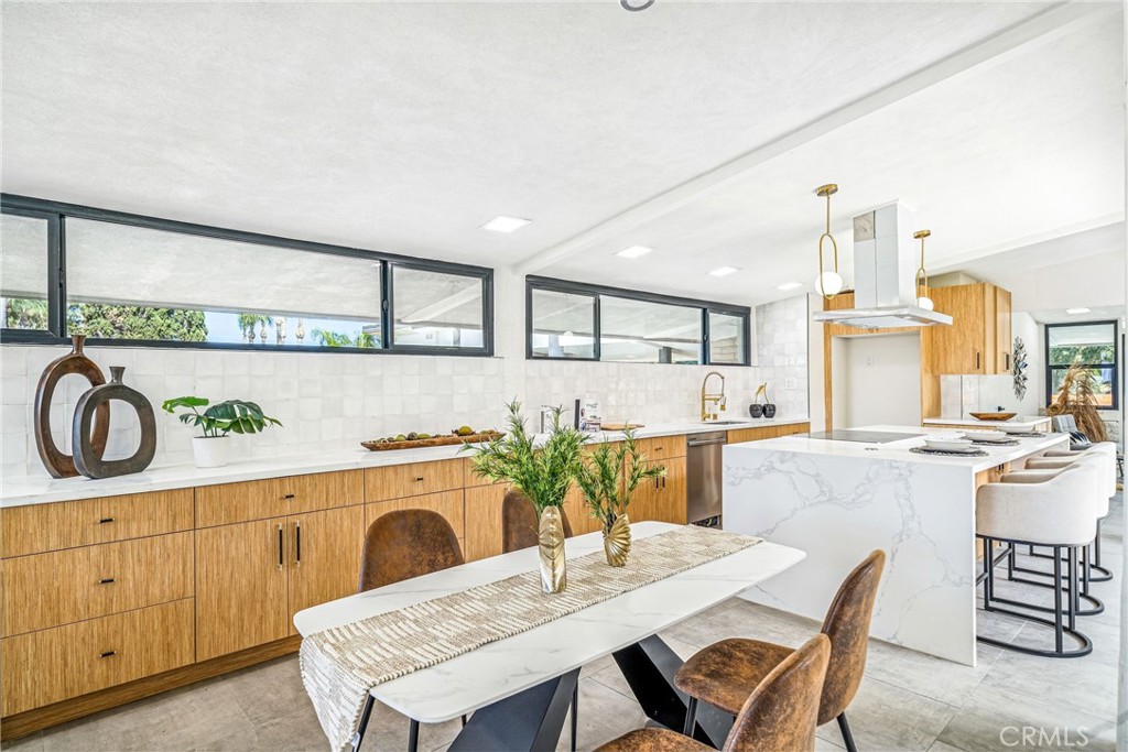 15495 Washington Street