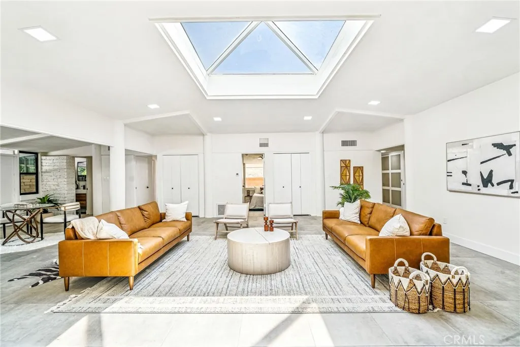 15495 Washington Street