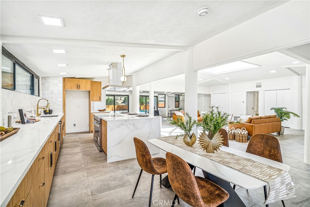 15495 Washington Street