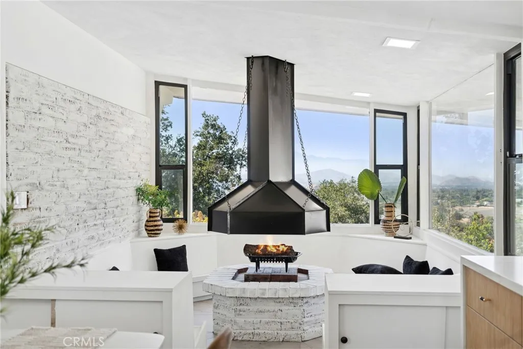 15495 Washington Street