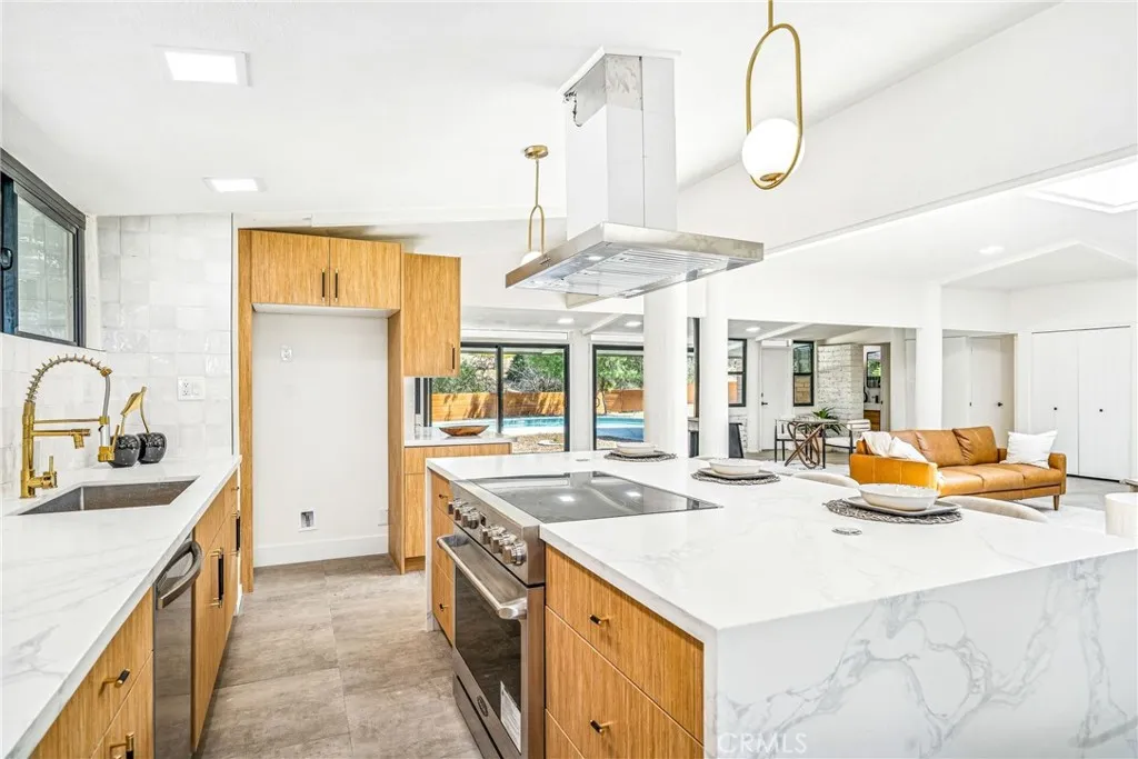 15495 Washington Street