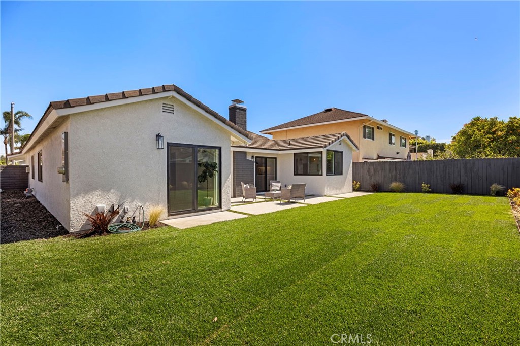 6852 Vista Del Sol Drive