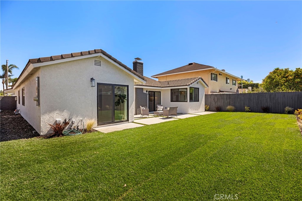 6852 Vista Del Sol Drive