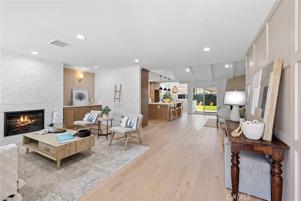 6852 Vista Del Sol Drive