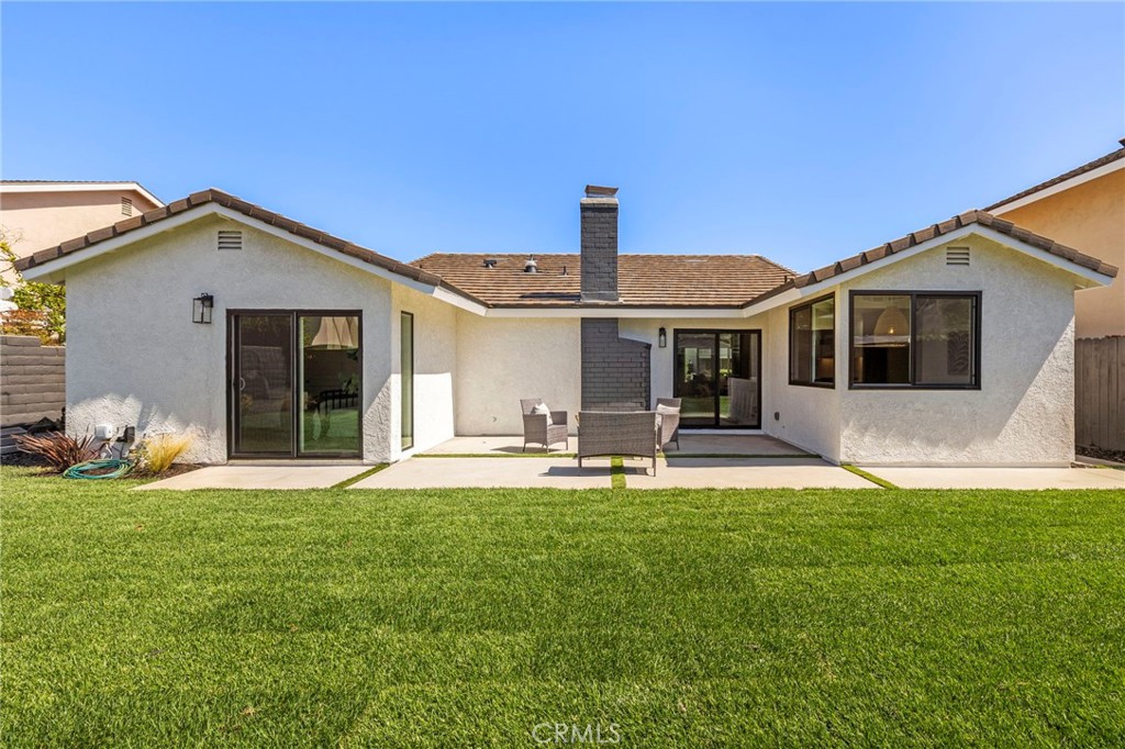 6852 Vista Del Sol Drive