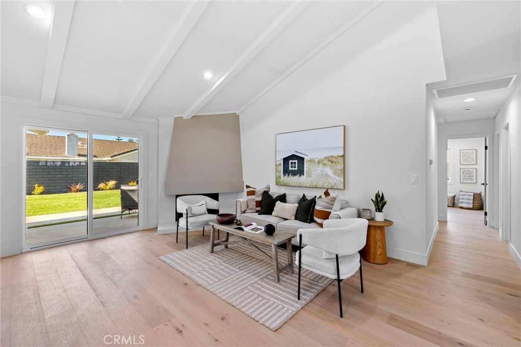 6852 Vista Del Sol Drive