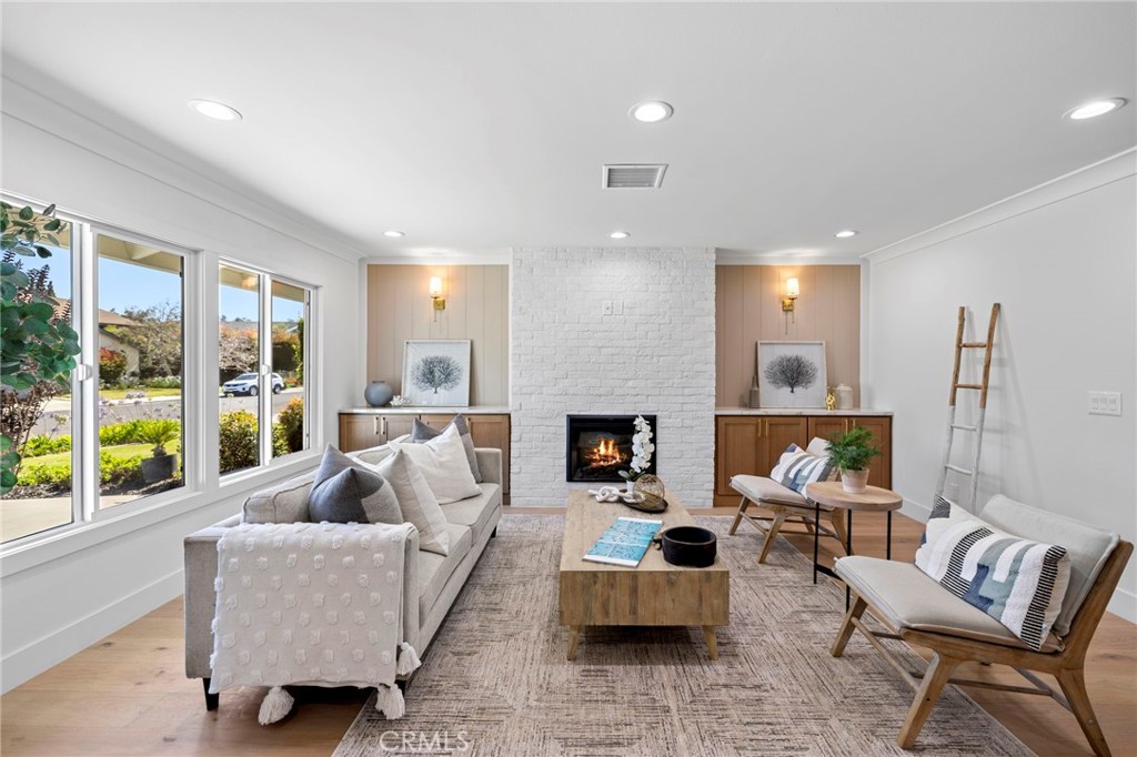 6852 Vista Del Sol Drive