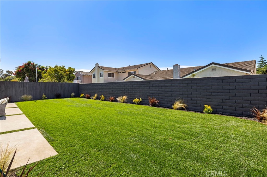 6852 Vista Del Sol Drive