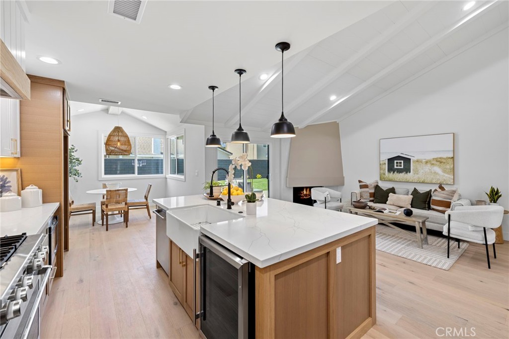 6852 Vista Del Sol Drive