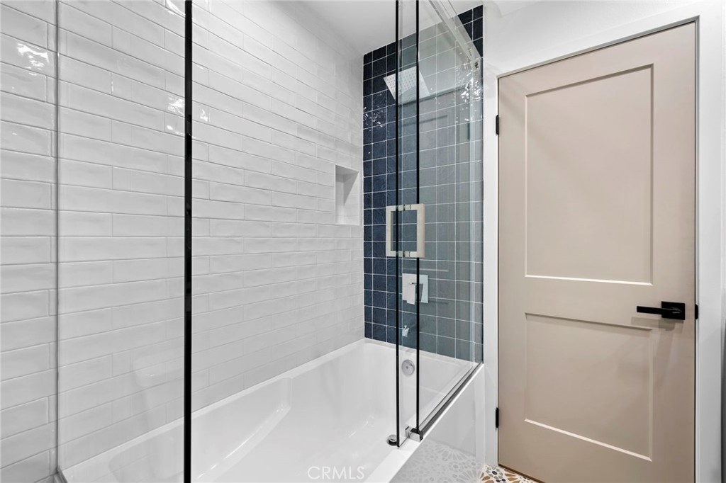 6852 Vista Del Sol Drive