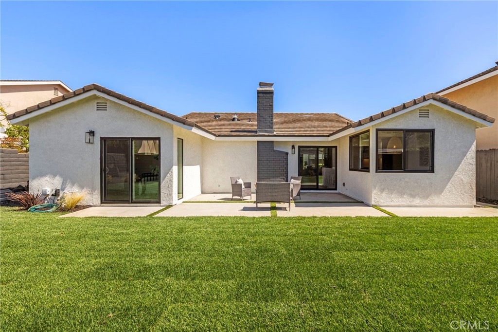 6852 Vista Del Sol Drive