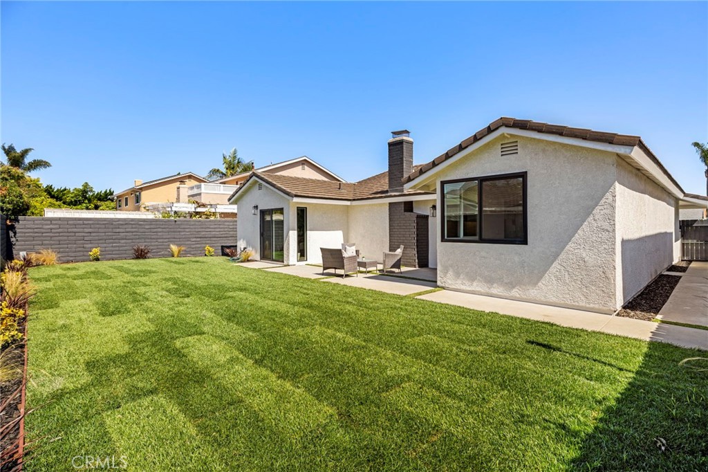 6852 Vista Del Sol Drive