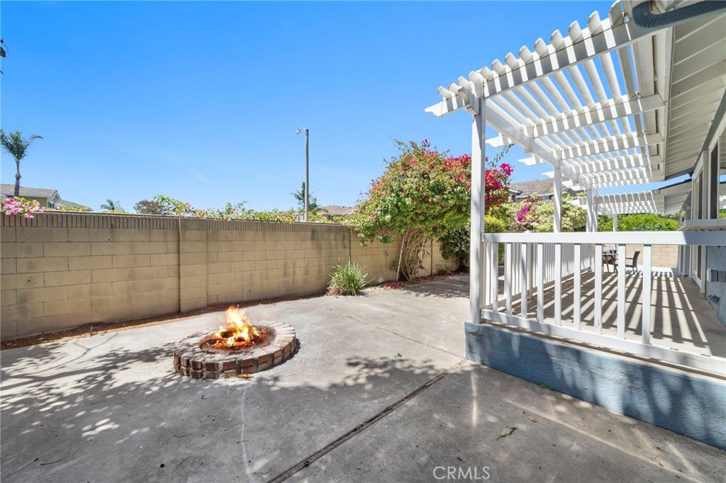 9092 La Linda Avenue