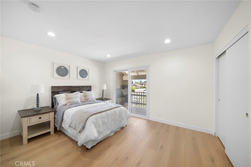 9092 La Linda Avenue