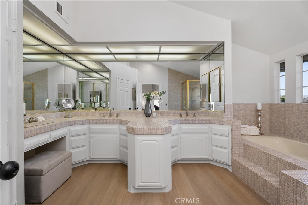 3122 Calle Grande Vista