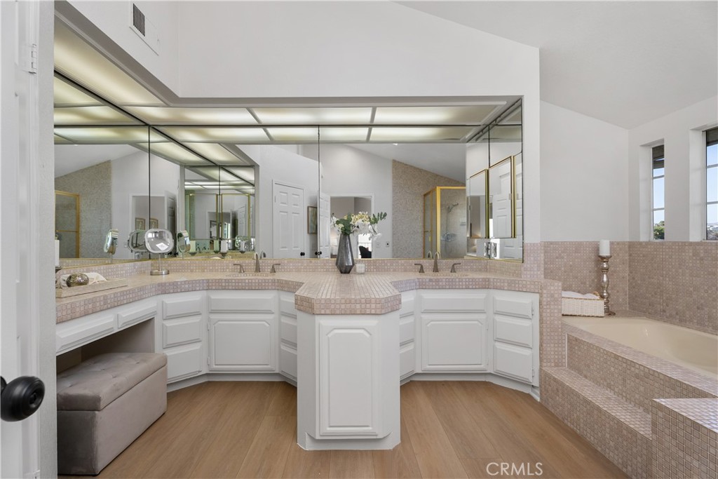 3122 Calle Grande Vista