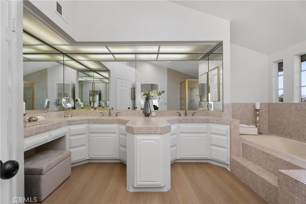 3122 Calle Grande Vista