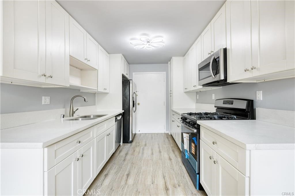 514 S Harvard Boulevard 309