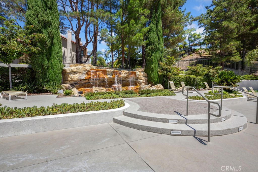 22681 Maplewood