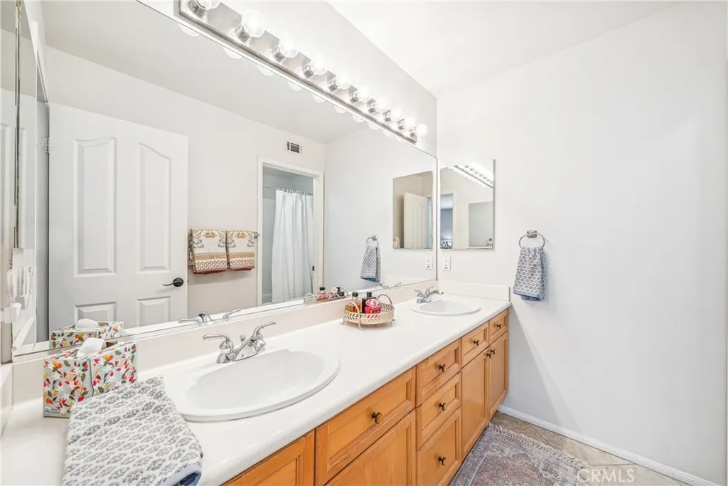 22681 Maplewood