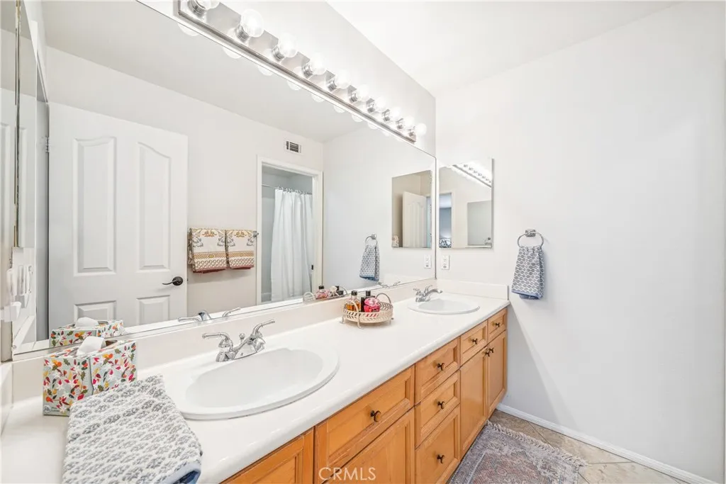 22681 Maplewood