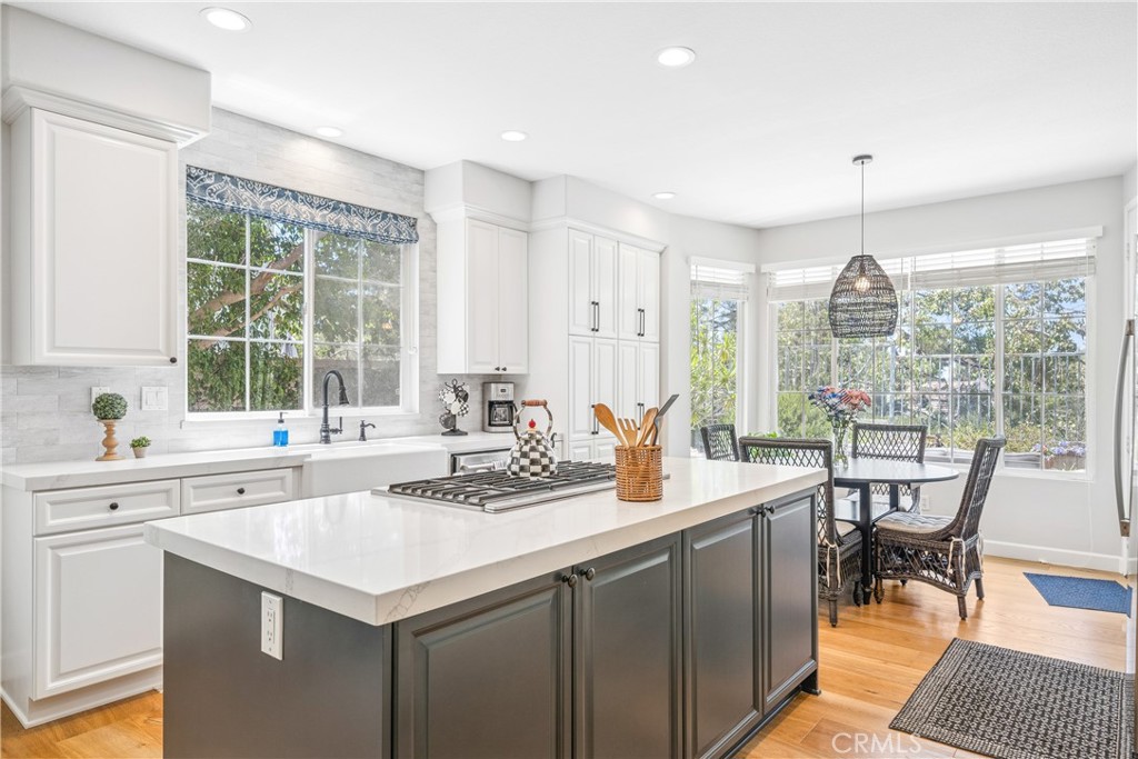 22681 Maplewood