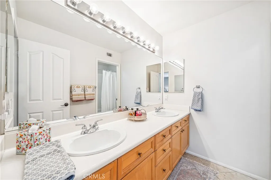 22681 Maplewood