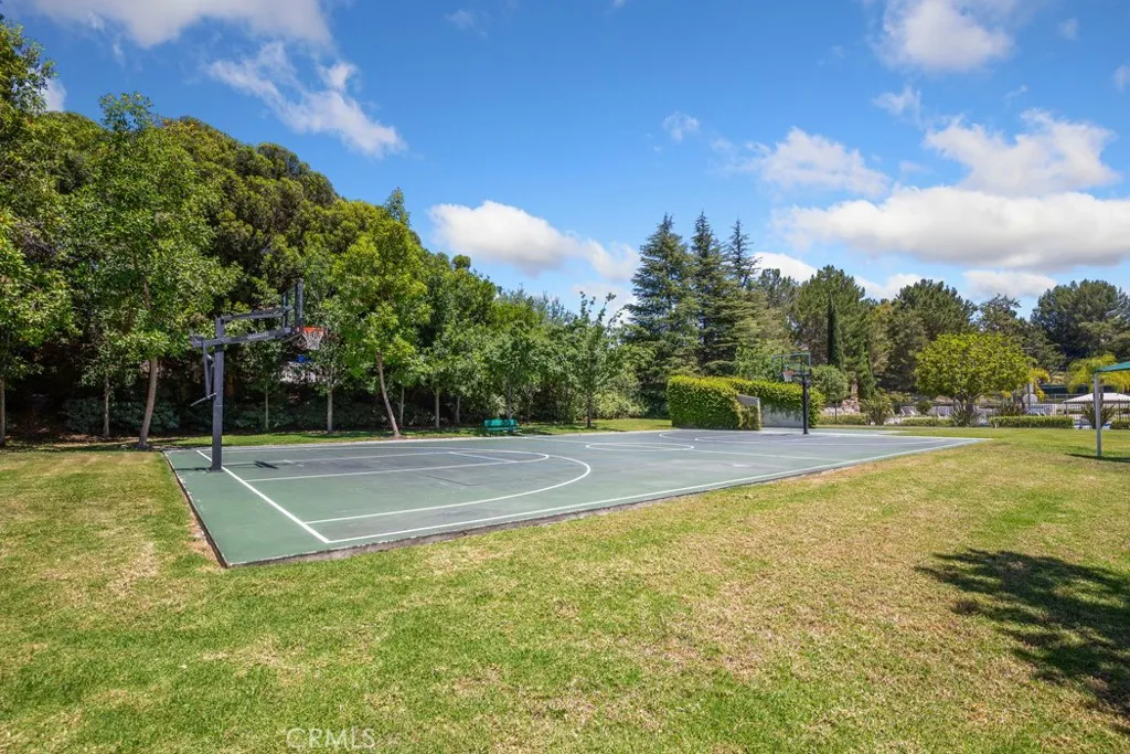 22681 Maplewood
