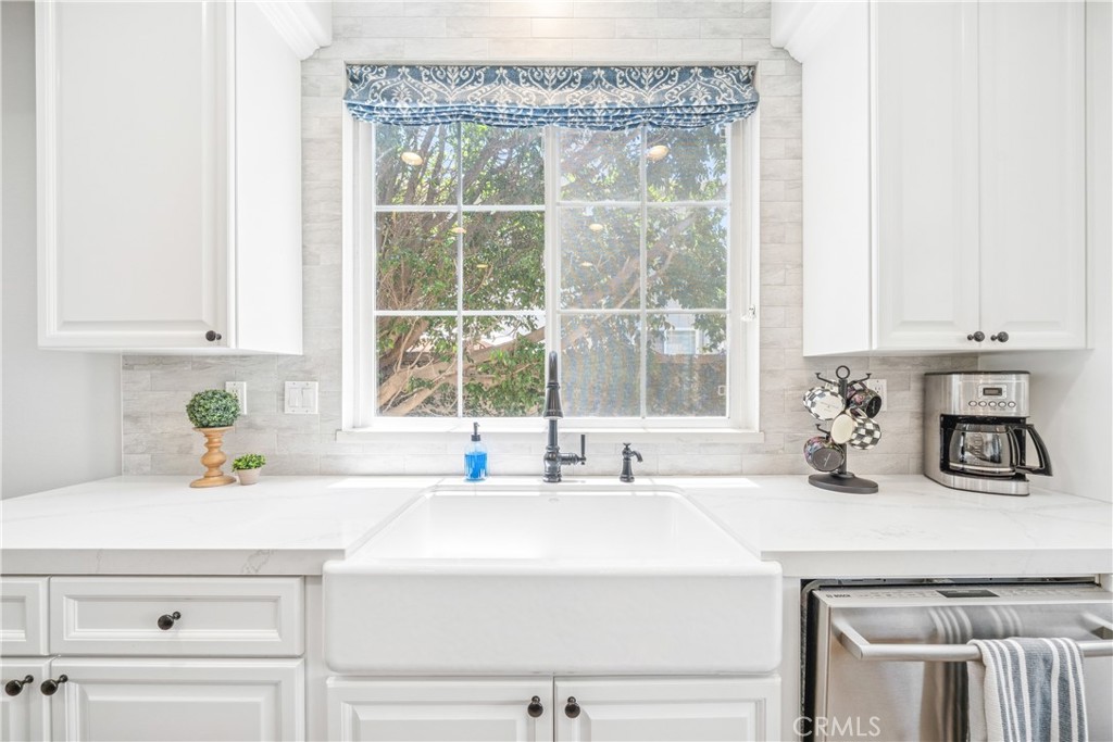 22681 Maplewood
