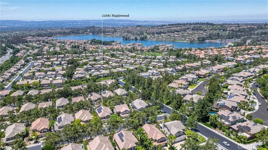 22681 Maplewood
