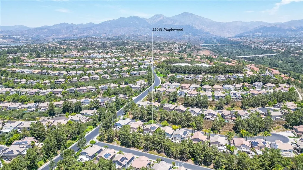 22681 Maplewood
