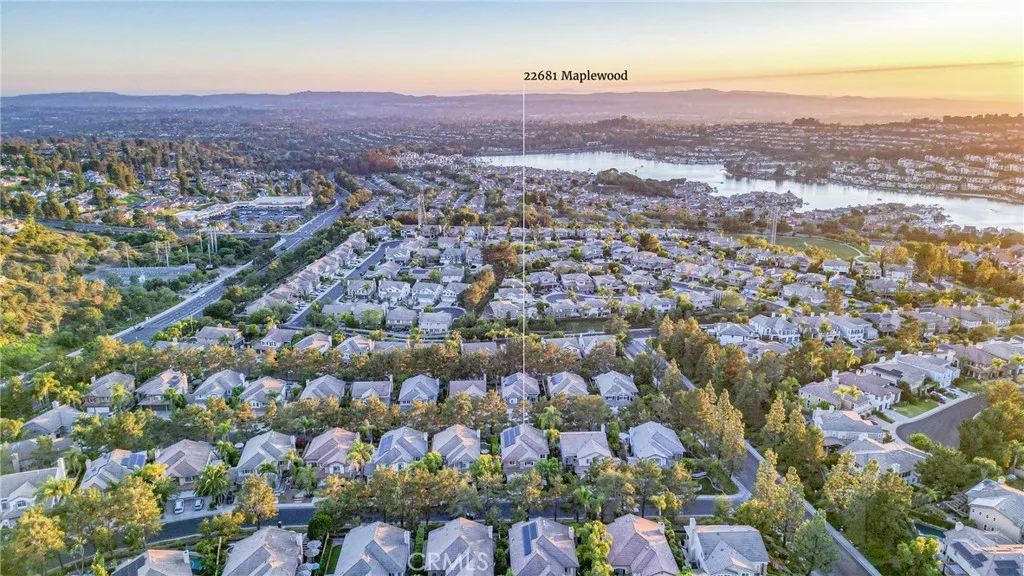 22681 Maplewood