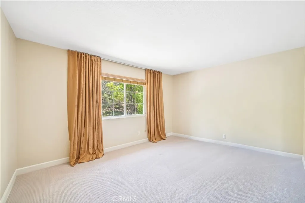22681 Maplewood