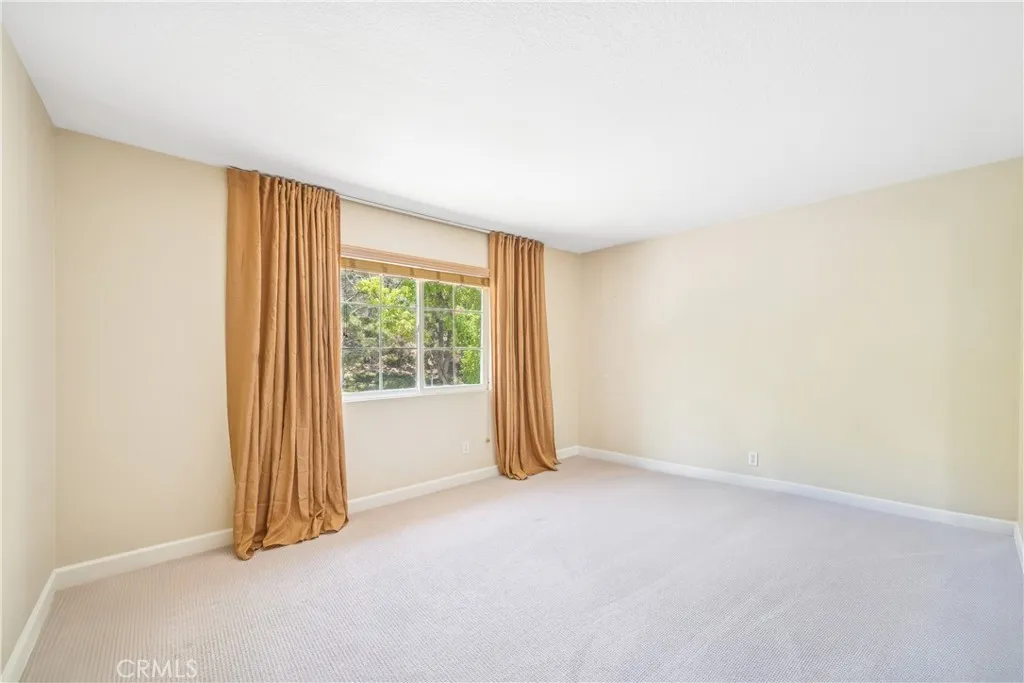 22681 Maplewood