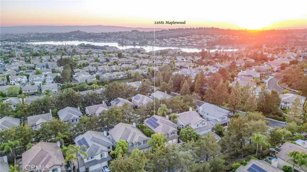 22681 Maplewood