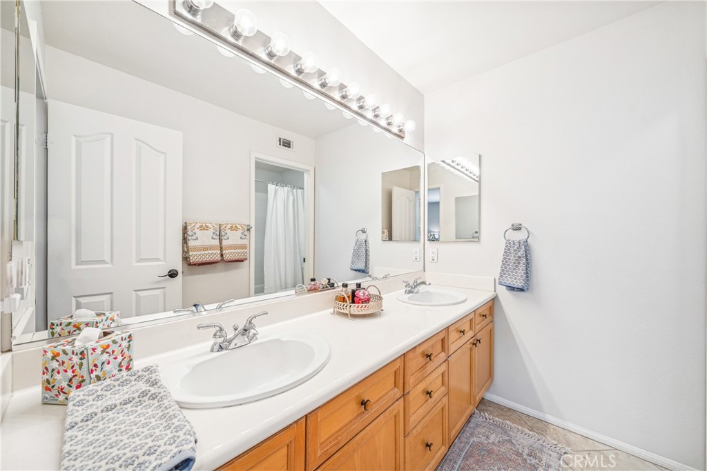 22681 Maplewood