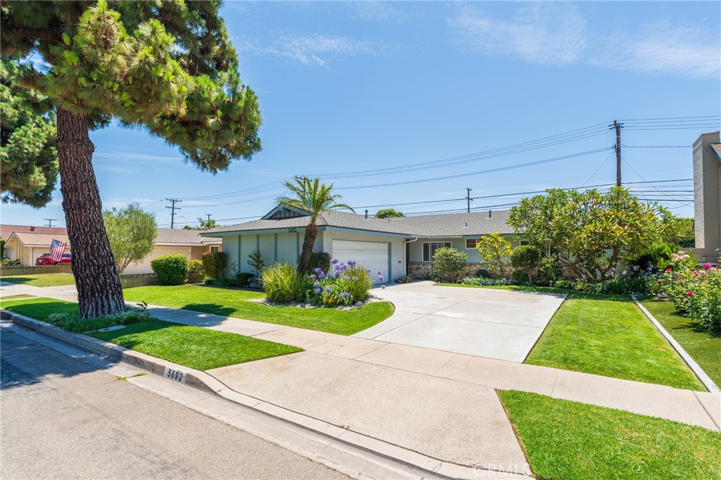 5692 Richmond Avenue