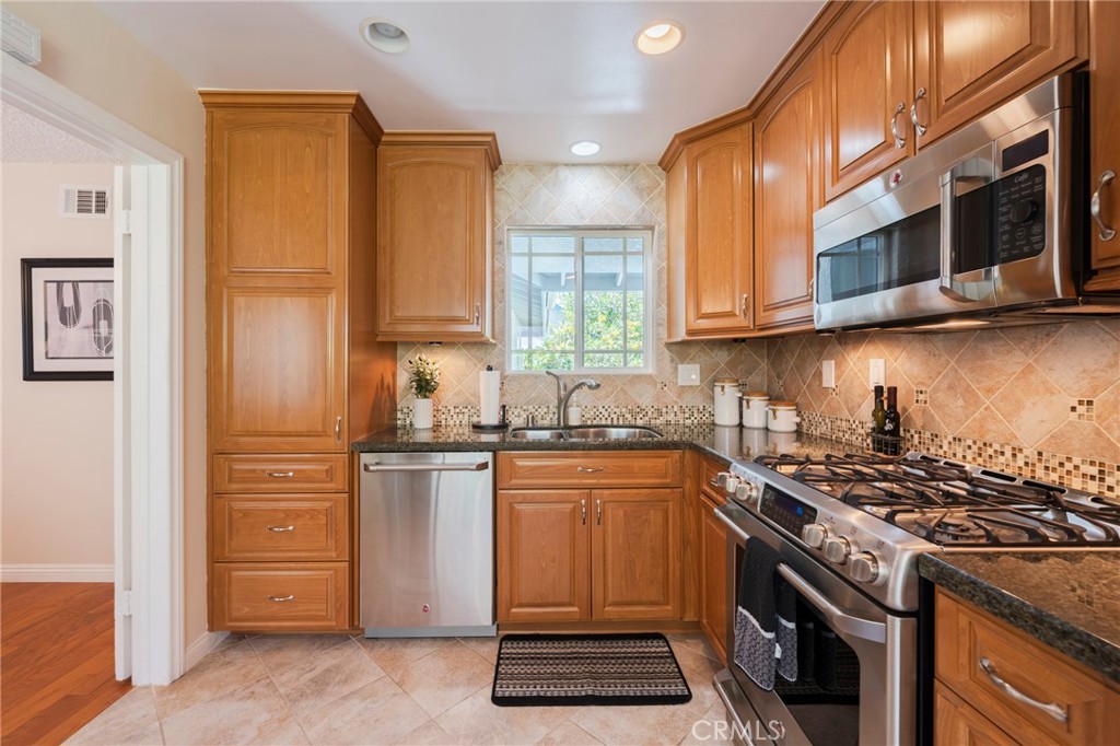 5692 Richmond Avenue