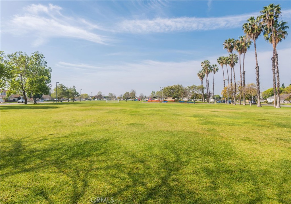 5692 Richmond Avenue