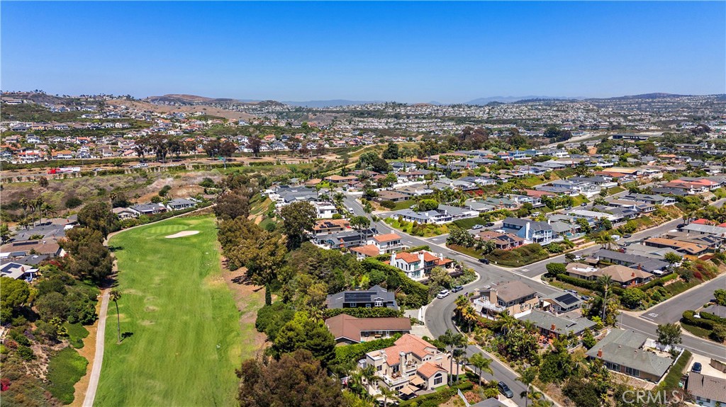 2805 Via Montecito
