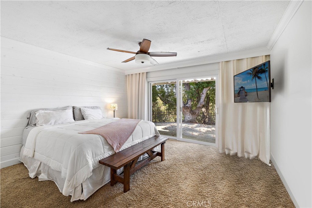 2805 Via Montecito