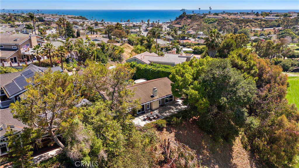 2805 Via Montecito