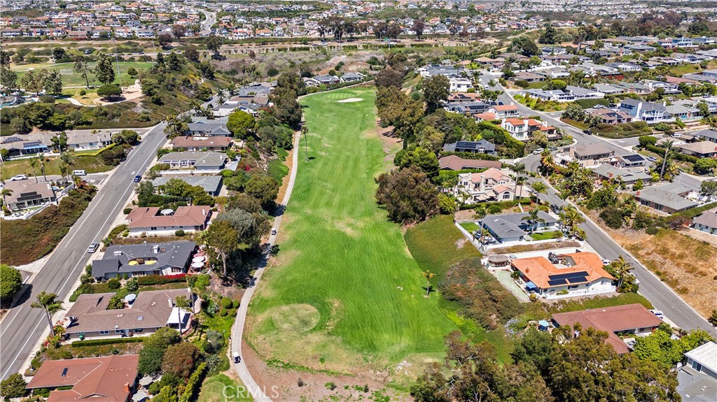 2805 Via Montecito