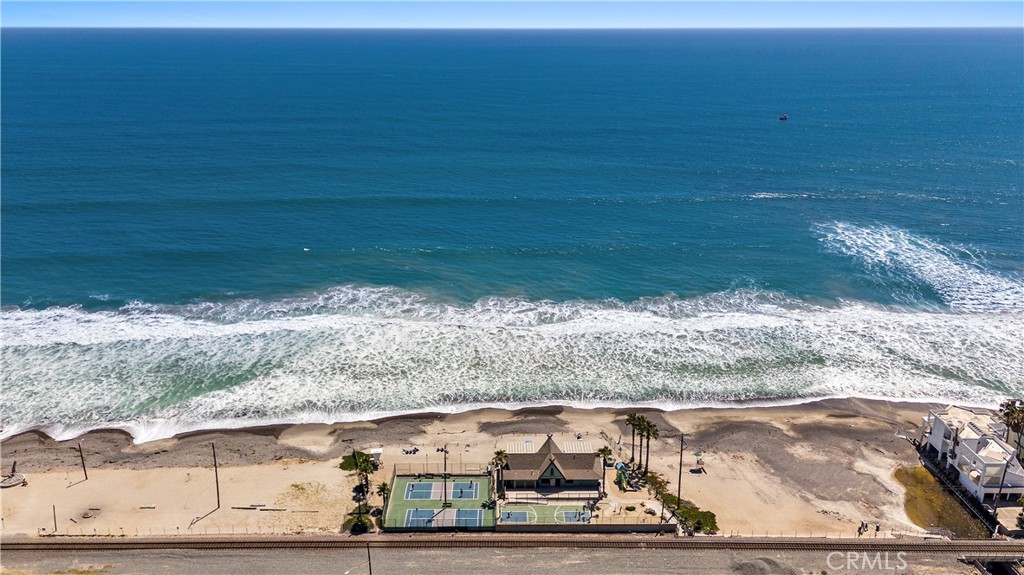 2805 Via Montecito