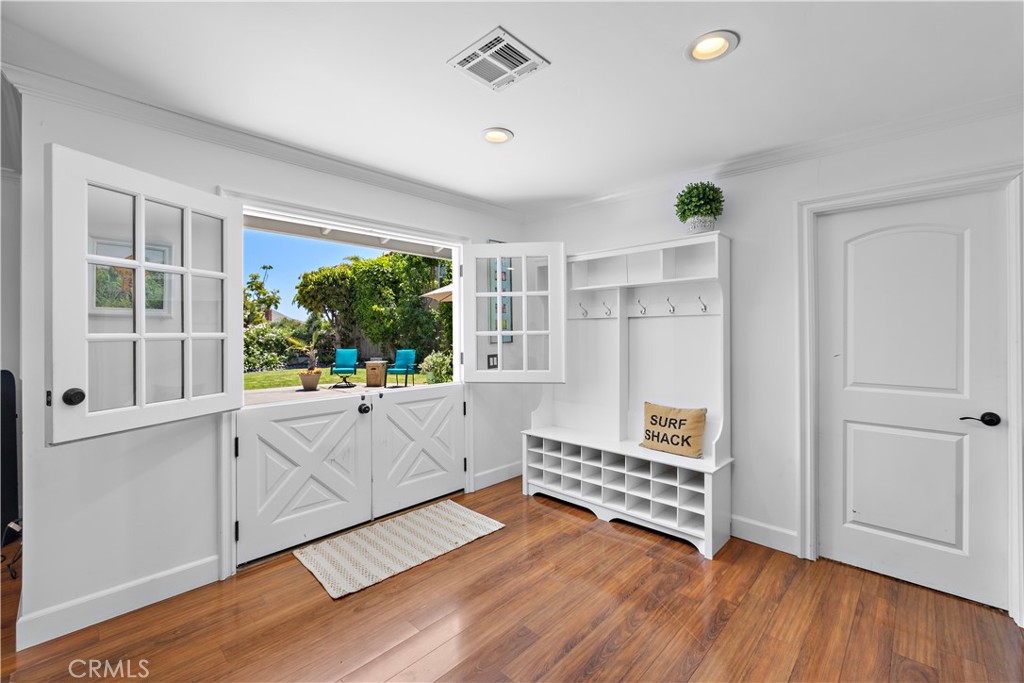 2805 Via Montecito