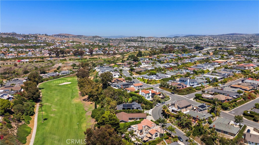 2805 Via Montecito