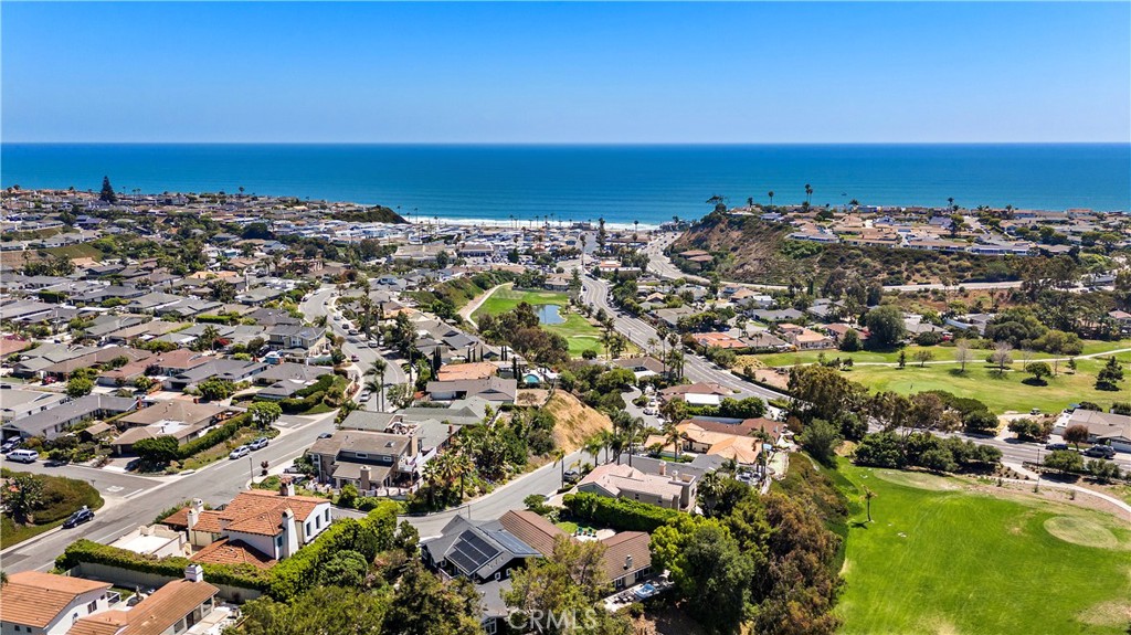 2805 Via Montecito