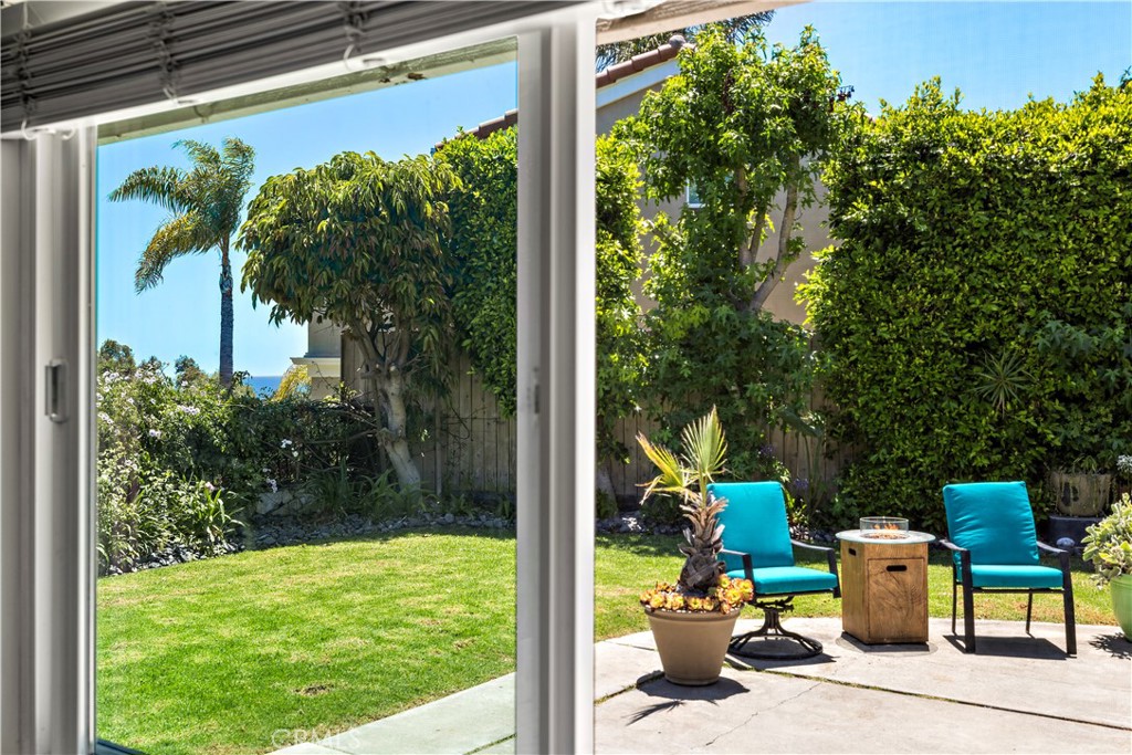 2805 Via Montecito