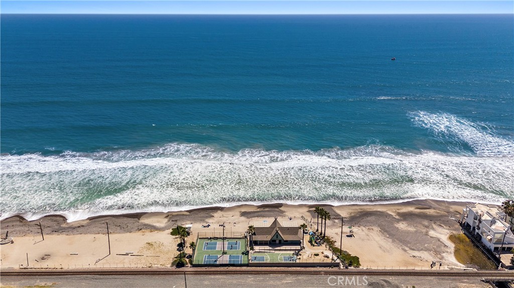 2805 Via Montecito